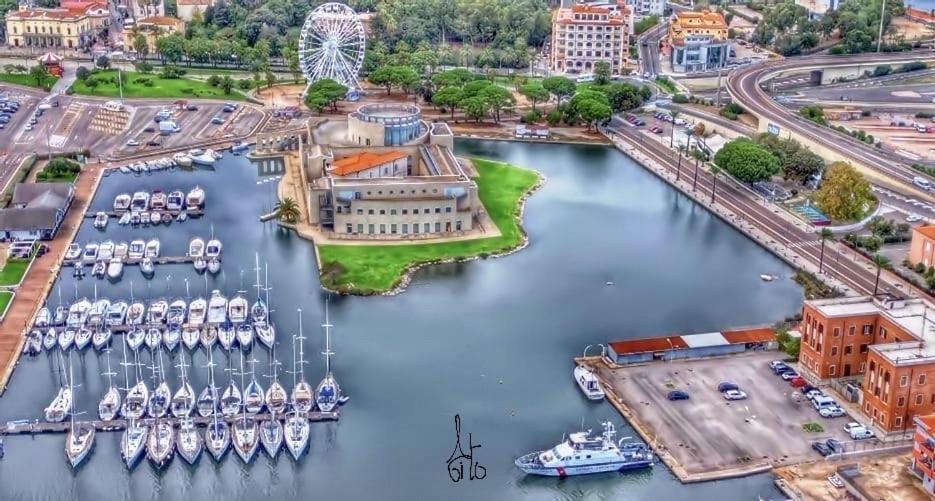 La Casetta Al Centro Di Olbia Bagian luar foto