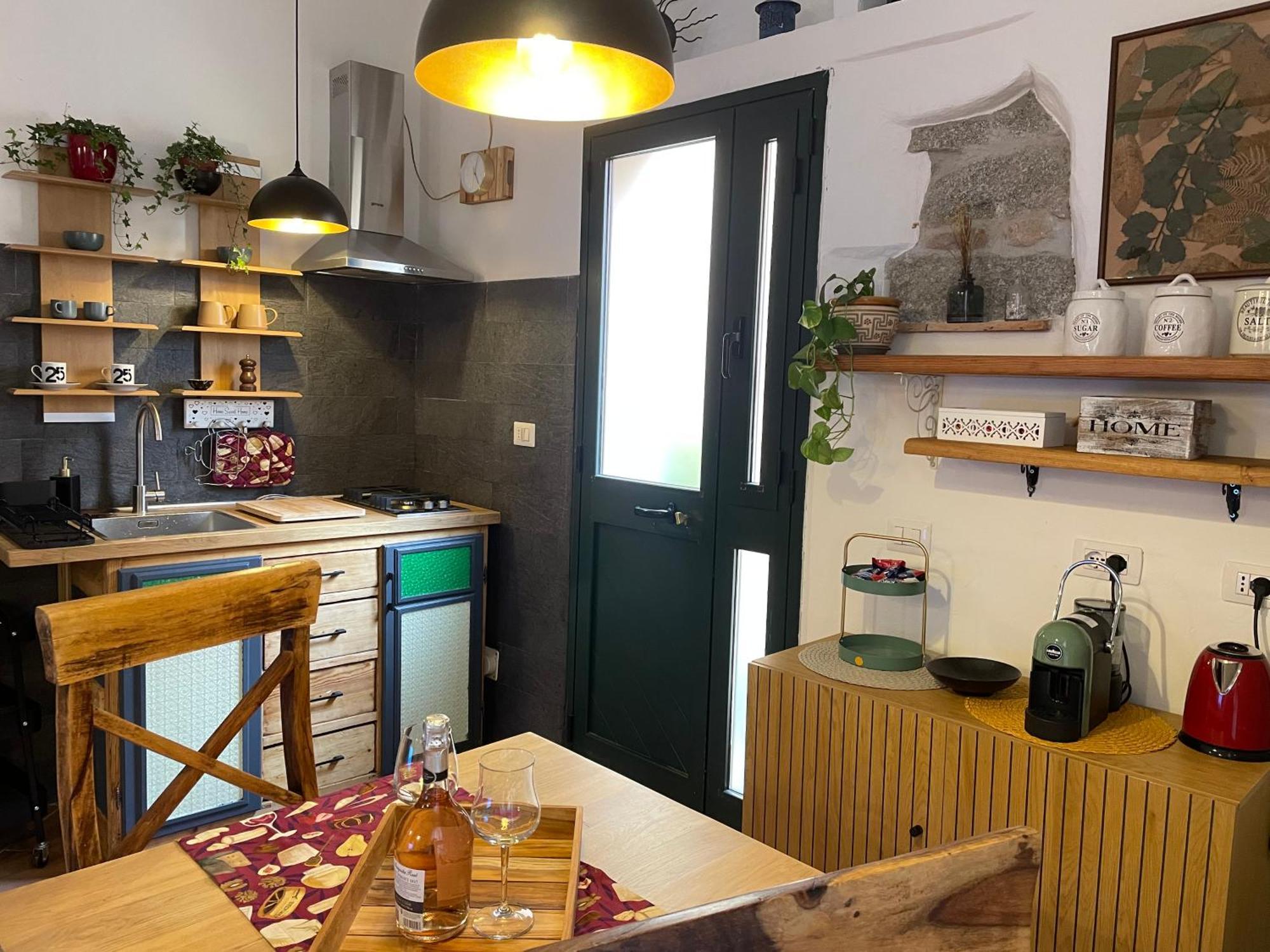 La Casetta Al Centro Di Olbia Bagian luar foto